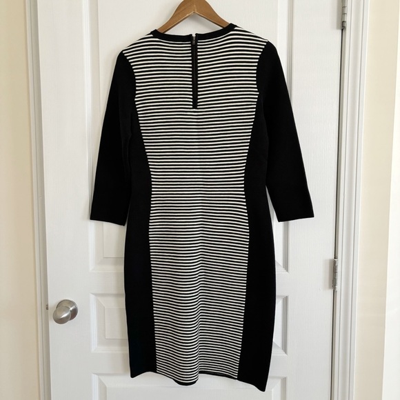 J. McLaughlin Knit Striped Color Block Dress Medium Black White - Picture 4 of 9